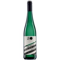Fein strukturierte Mineralität verbindet sich im AO Mosel Steillage Riesling QbA 2023 mit einer lebendigen