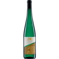Inmitten der dramatischen Steillagen der Mosel wächst dieser Riesling auf steinigen Terrassen mit hohem Schieferanteil. Die Trauben werden von Hand gelesen und spontan vergoren