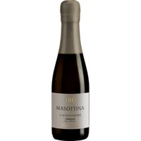 Fein perlend und in zartem Strohgelb präsentiert sich Masottina Calmaggiore Prosecco Spumante Extra Dry in der handlichen 0