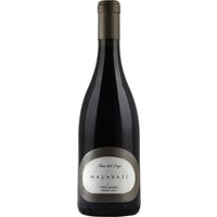 Malavasi Rosa del Lago 2021 präsentiert sich als fruchtbetonter Rosé aus dem Moscatello-Weinberg bei Pozzolengo in der Lombardei. Die Aromen von Himbeere und Pflaume sind in der Nase und am Gaumen deutlich spürbar. Die Herkunft aus der lombardischen Region verleiht diesem Wein eine lebendige Struktur und einen eleganten Stil. Er eignet sich besonders gut zu vielfältigen Vorspeisen und leichten Gerichten und bereichert unkomplizierte Genussmomente mit seiner frischen Aromatik.