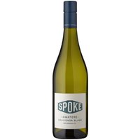 Innovative Techniken von Spoke verbinden sich im Awatere Sauvignon Blanc mit den besonderen klimatischen Bedingungen Marlboroughs. Der Wein zeigt eine lebendige Frische mit Noten von Passionsfrucht