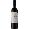 Tiefes Rubinrot mit violetten Reflexen prägt das Erscheinungsbild dieses Malbec aus Mendoza. Das Bouquet zeigt intensive florale und fruchtige Noten von Brombeeren