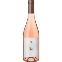 Der Bodegas Ribas Rosat 2024 präsentiert sich mit frischen floralen Akzenten und dem Aroma reifer roter Beeren. Der Einsatz der Rebsorten Manto Negro und Callet verleiht dem Wein Kraft
