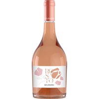 Der Velenosi Rosato 2024 aus den Marken präsentiert sich mit lebendigen Aromen von Johannisbeeren und Himbeeren. Zarte blumige Noten von Rosen und Veilchen ergänzen das Bouquet und verleihen dem Wein ein elegantes Duftbild. Am Gaumen zeigt sich eine frische Art sowie eine klare Struktur und eine intensive Mineralität