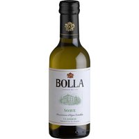 In der hügeligen Weingegend des Soave Classico werden die Trauben für diesen hellen