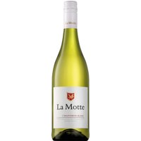 Aus fünf verschiedenen Regionen der Cape Winelands stammen die Trauben für diesen reichhaltigen und komplexen Sauvignon Blanc. Und ebenso vielfältig wie die Herkunft seiner Trauben ist das Aroma: Dominant in der Nase ist die Stachelbeere