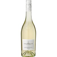 Frische und Aromatik prägen den Sauvignon Blanc 2024 von Lergenmüller aus der Pfalz. Zarte Noten von Stachelbeere