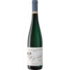 Aus den Schieferhängen der Mosel stammt der Ayler Kupp Riesling 2021 der Bischöflichen Weingüter Trier. Prägend sind kräftige Zitrus- und Mineralnoten