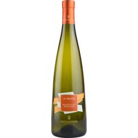 Fontanafredda Le Fronde Moscato d'Asti 2024 präsentiert sich als filigraner Weißwein aus dem Piemont mit ausgeprägter aromatischer Intensität. Die lebendige Süße der sonnenverwöhnten Moscato Bianco-Traube wird von feinen Honignoten begleitet. Dieses Bouquet offenbart die typische Charakteristik der Moscato Bianco unverfälscht und verleiht dem Wein eine duftige Leichtigkeit. Mit harmonischem
