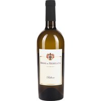 Der Jahrgang 2023 von Casale Vigna Ferri Rossi di Medelana Bellone stammt aus Latium und besticht durch einen intensiven Duft nach Erdbeerblättern und roten Früchten. Die fruchtige Frische wird von einer harmonischen Ausgewogenheit und einer feinen Säure begleitet. Am Gaumen entfaltet sich ein großzügiges Aromenspiel