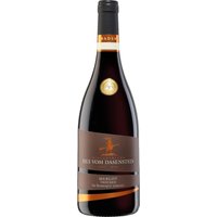 Dunkles Purpurrot und ein intensives Bukett prägen den Barrique Merlot QbA aus Baden. Am Gaumen verbinden sich Noten von Schokolade