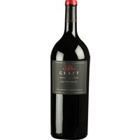 Der Delaire Graff Botmaskop 2021 präsentiert sich als kraftvoller Rotwein aus dem Western Cape. In der großzügigen Magnumflasche entfaltet er ein komplexes Bouquet aus Cassis