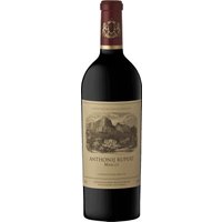 Im Glas zeigt der Anthonij Rupert Merlot 2019 eine betonte Eleganz und vielfältige Aromen. Noten von schwarzen Früchten
