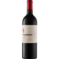 Im Franschhoek Valley präsentiert sich der Chamonix Troika mit einer tiefen rubinroten Farbe und einer dichten Struktur. Das Bouquet entfaltet Aromen von Vanille