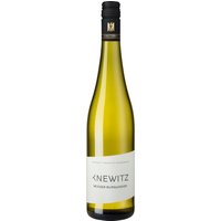 Der Duft dieses Weißburgunders ist so fein wie dezent mit Noten von saftigen Birnen