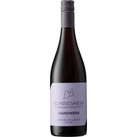 Rubinrote Eleganz prägt das Erscheinungsbild dieses badischen Spätburgunders. Im Duft entfalten sich Aromen von Kirschen