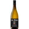 Nördlich von Portugal liegt das spanische Weinanbaugebiet Rías Baixas. Hier ist die weiße Rebsorte Albariño vorherrschend und so ist auch dieser Weißwein vom Weingut La Val ein reinsortiges Exemplar