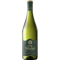 Penedès - im Südwesten Barcelonas gelegen - ist eine der bekanntesten Weinanbauregionen Kataloniens. Seit dem 17. Jahrhundert baut die Familie Torres hier Wein an. Ihr Gran Villa Sol ist ein reinsortig erzeugter Chardonnay. In Fässern aus französischer Eiche reift er zu einem frischen und weichen Weißwein heran. Aromen von weißem Steinobst und Lindenblüten