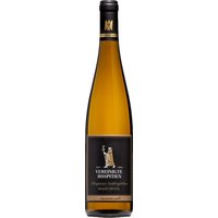 Mit feinen blumigen Nuancen und frischem Duft nach reifem Pfirsich und Quitte präsentiert sich diese Spätlese von der Mosel. Der mittelkräftige Charakter zeigt eine elegante Fruchtsüße