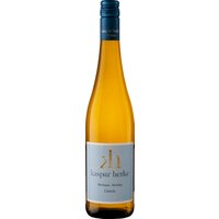 Der Kaspar Herke Riesling Classic 2024 aus dem Rheingau präsentiert sich mit frischen Zitrusnoten und einem zarten Blütenduft