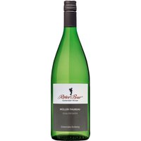Sanft strahlt der Roter Bur Müller-Thurgau QbA 2024 im Glas und verströmt blumige Aromen