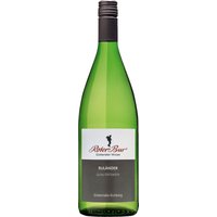 Kräftige Aromen dunkler Früchte und dezente Gewürznoten prägen diesen Ruländer aus Baden. Im Glas zeigt er sich in hellem Gelbsilber