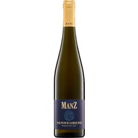 Kleinste Rieslingbeeren aus alten Reben prägen diesen Weißwein mit einer ausgewogenen Balance aus Fruchtigkeit und Mineralität. Aus dem kalksteinreichen Abschnitt des Oppenheimer Herrenbergs stammt seine salzige