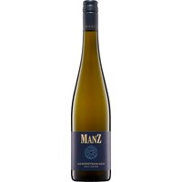 Der Manz Gewürztraminer Auslese 2024 präsentiert ein intensives Aroma mit Noten von Rosenblüten