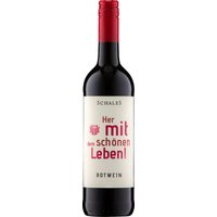 Mit tiefdunkler Farbe und violetten Nuancen zeigt die feinherbe Rotwein-Cuvée aus Rheinhessen ein eindrucksvolles Zusammenspiel reifer roter Beeren und feiner Vanille. Der Geschmack präsentiert sich weich und ausgewogen