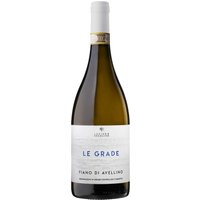 Lebhafte Zitrusaromen verbinden sich bei diesem Fiano di Avellino DOCG mit feiner Vanille und sanften Holznoten
