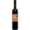 In dunklem Kirschrot mit violett schimmernden Rändern zeigt sich dieser Rotwein aus der Region Uclés DO. Die Aromen erinnern an saftige Brombeeren und reife Pflaumen