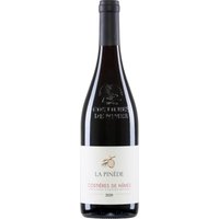 Mit intensivem Rubinrot und violetten Reflexen präsentiert sich dieser Rotwein aus der südlichen Rhône im Glas. Das Bouquet verbindet fruchtige Noten roter Beeren mit Anklängen von Zitrus und feinen Kräutern. Am Gaumen besticht die Cuvée durch Eleganz