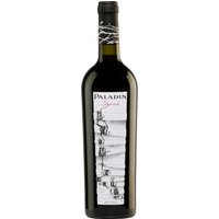 Intensives Rubinrot mit veilchenblauen Reflexen prägt das Erscheinungsbild dieses Syrah aus Venetien. Das Bouquet vereint rauchige Noten mit Düften reifer roter Früchte und Gewürzen. Am Gaumen präsentiert sich eine harmonische Verbindung von würzigen Akzenten
