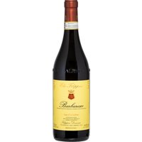 Der Elio Filippino Barbaresco San Cristoforo 2020 präsentiert sich im Glas mit einer intensiven granatroten Farbe und orangenen Reflexen. Das Bouquet vereint fruchtige Aromen von Trauben und Himbeeren mit rauchigen Noten sowie einer leichten Meeresbrise und feinen Vanilletönen. Am Gaumen überzeugt der Wein mit kraftvoller Präsenz und betonter Fruchtigkeit