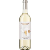 Kressmann Monopole ist eine der ältesten Marken in Frankreichs Prestige-Region Bordeaux. Mit diesem Sauvignon Blanc präsentiert das Haus eine Bordeaux-Rarität und zugleich eine Premiere: Trauben von drei ausgewählten Terroirs in Bordeaux wurden zu einem außerordentlich fruchtbetonten Wein zusammengeführt. Seine Aromen von gelben Früchten spielen perfekt mit der spritzigen Frische zusammen.