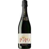 Frische Zitrusnoten und feine blumige Nuancen prägen das Aroma dieses Jahrgangssekts aus dem Rheingau. Die Cuvée aus hochwertigen Riesling-Weinen überzeugt mit mineralischem Charakter und lebendiger Frucht. In der Geschmacksrichtung Brut präsentiert sich der Schaumwein mit eleganter Perlage und einem feinrassigen