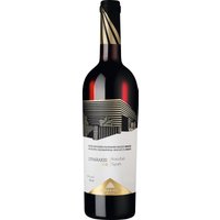 Die Rebsorte Kotsifali stammt ursprünglich von Kreta und den Kykladen und wird bis heute insbesondere dort angebaut. In dem hier angebotenen Rotwein von Lyrarakis sorgt die autochthone Sorte