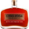Der Ximénez-Spinola Cigars Club No. 3 ist ein bemerkenswerter Brandy aus der Region Jerez in Spanien. Er bietet eine anhaltende aromatische Intensität mit klar erkennbaren Rosinennoten. Die kräftige