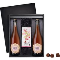 Himmlischer Genuss mit Himbeer-Aromen! Der herrlich unkomplizierte Frizzante aus dem Veneto bringt neben seinen sanften Perlen im Geschmack feine Noten von saftigen Himbeeren mit. Und auch die Trüffel