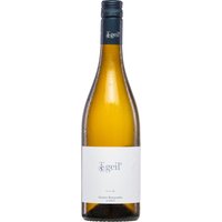 Ein Hauch von Rauch und feine Würze prägen das Aromenspiel dieses Grauburgunders aus dem Geils Sekt- und Weingut. Im Glas zeigt er ein helles Goldgelb