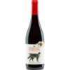 In kräftigem Kirschrot erstrahlt diese Cuvée aus Navarra. Die aromatische Nase vereint rote Früchte wie Erdbeeren und Himbeeren mit dunkeleren Noten von Brombeeren und Pflaumen