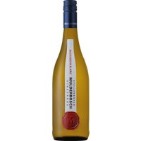 Der Sauvignon Blanc vermittelt durch seine klare grünliche Optik sofort ein Gefühl von Frische und Lebendigkeit. Kräftige Aromen von grünen Feigen und Zitrusschalen werden begleitet von einer leichten Kräuternote. Der Gaumen zeigt Noten reifer Sommerfrüchte