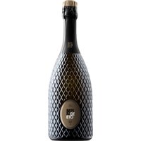 Feine Bläschen tanzen im Glas und lassen die helle Farbe dieses Prosecco erstrahlen. Zarte Noten von Akazienblüten
