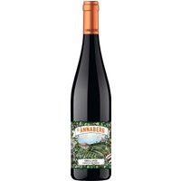 Sankt Annaberg Dreck & Speck Riesling Bio aus der Pfalz präsentiert sich mit knackiger Frische und einer ausgeprägten Mineralität. Am Gaumen entfalten sich saftige Aromen von reifen Äpfeln und Zitrusfrüchten