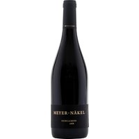 Ein dunkles Rubinrot prägt diese Rotwein-Cuvée von Klumpp und Näkel aus dem Jahrgang 2022