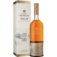 Brennende Liebe ist für die Kultmarke verantwortlich. In der Region Cognac beschloss Monsieur Chabasse seiner Reiseleidenschaft nachzugehen. Im südostindischen Pondicherry verliebte er sich in Elizabeth Bowen. Um ihr zu gefallen kreierte er eigens für sie einen Cognac - der bis heute ihren Namen trägt. In edlem Mahagoniton strahlt der Rum in der puristischen Flasche. Im Bouquet verschmelzen die fruchtigen Aromen der Fins-Bois-Weine mit den für Borderies