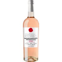 Ein frisches Rosa präsentiert sich im Glas und verströmt lebendige Aromen roter Johannisbeeren und Brombeeren
