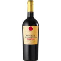 Der Carlo Scala Primitivo di Manduria Riserva 2021 von Contri Spumanti präsentiert sich in einem rubinroten Farbton mit intensiven Aromen reifer Pflaume und Kirschmarmelade. Kakaonoten und ein Hauch von Kaffee verbinden sich am Gaumen mit feinen Vanille- und Tabaknuancen. Eine samtige Textur wird von weichen