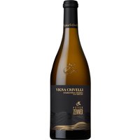 Exotische Orangenzeste und cremige Nuancen prägen den Charakter dieses Chardonnays vom Weingut Peter Zemmer. Zitrusnoten