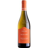 Der Sartori Marani Bianco Veronese 2023 aus Venetien besticht durch dezente Aromen von weißem Pfirsich